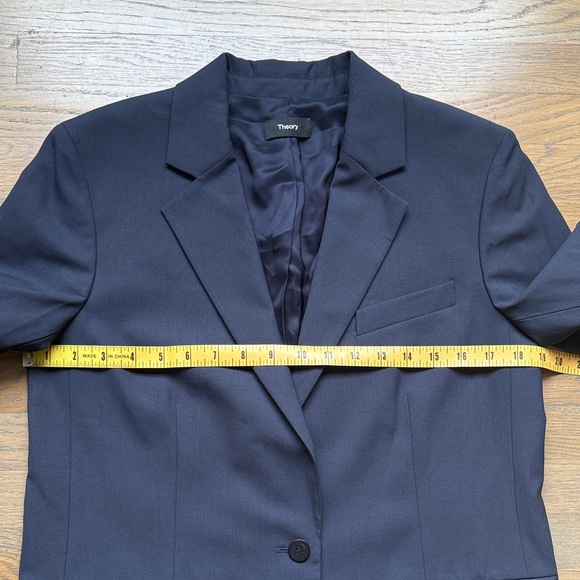 Theory Women's Navy Blazer size 2 - Picture 5 of 10